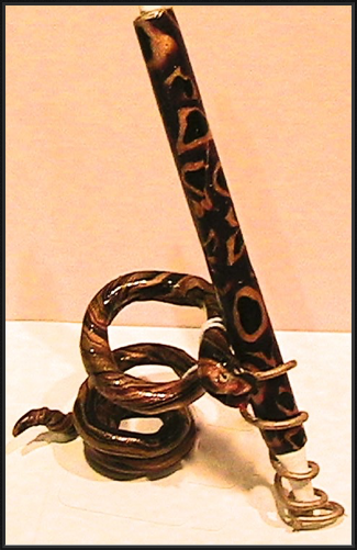Snake 
Clay Pen and Holder